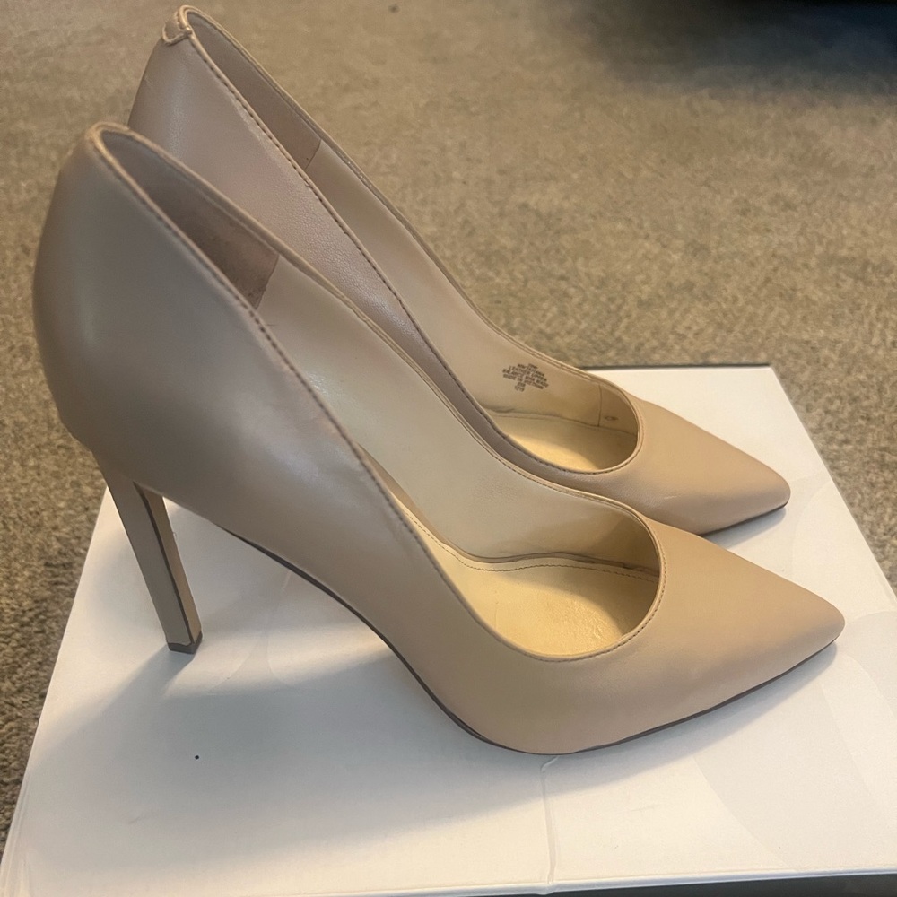 Nine West heels Size 10W